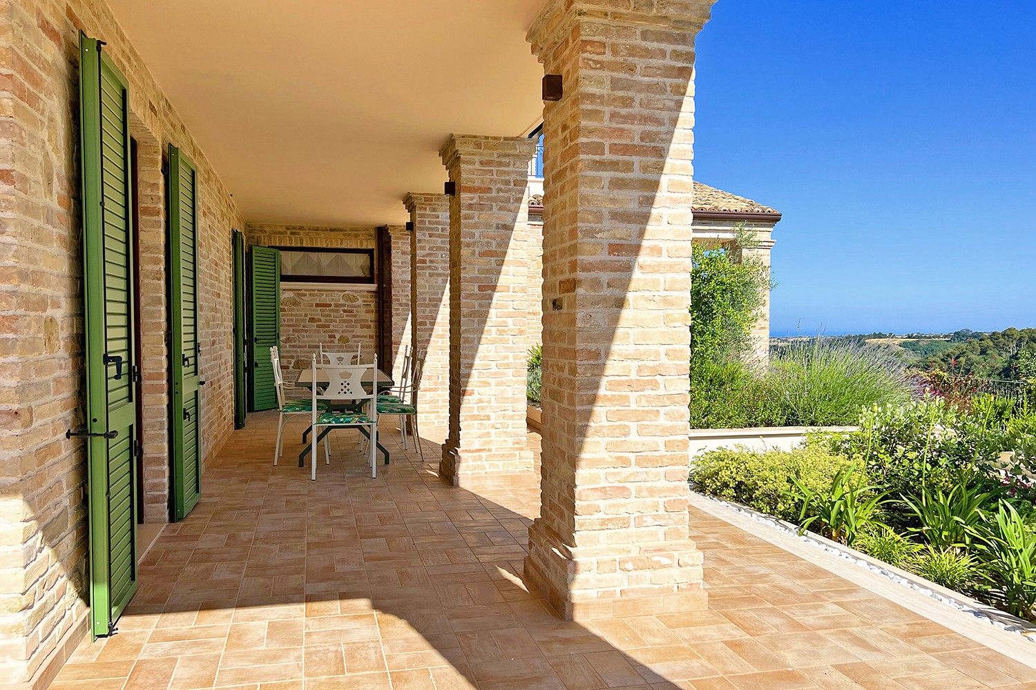 Prachtig countryhouse met moderne appartementen dichtbij het strand